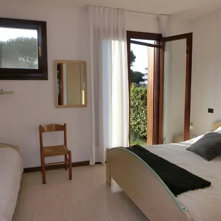 Inviting And Cozy With Swimming Pool Apartman